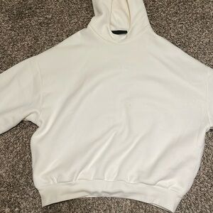 This hoodie was worn twice,didn’t like the fit on me.